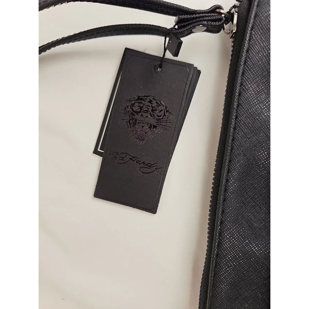 Ed Hardy show off